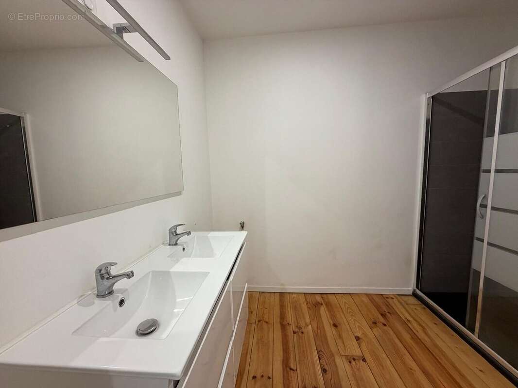 Maison 10 pièces 109 m² à vendre à Celles-Sur-Durolle (63250) - photo 8