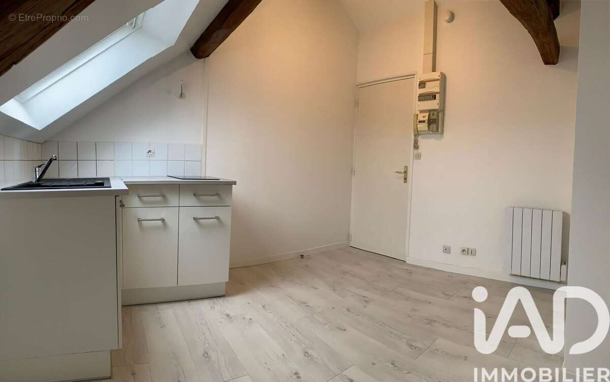 Appartement 330 m² à Montereau-Fault-Yonne  - photo 9