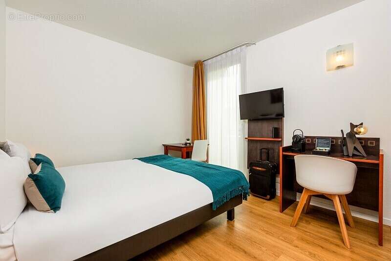 Super T2 32.41 m² - Résidence Adagio Paris Porte de Charenton - photo 3