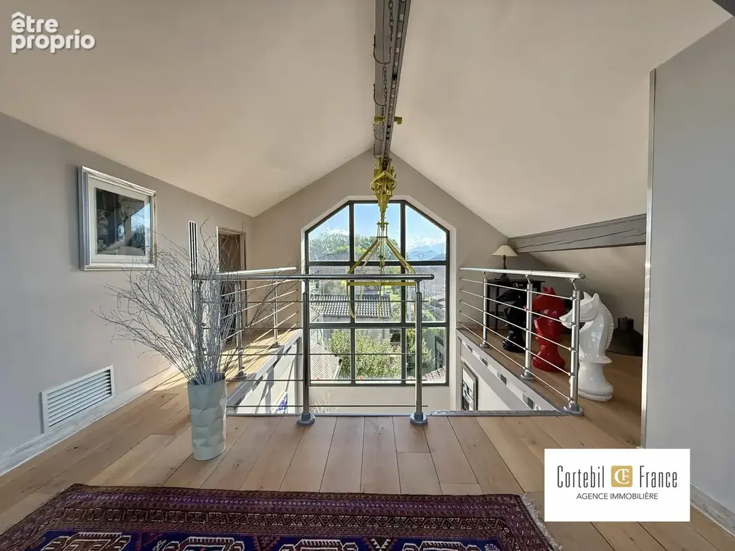 Maison 14 pièces 440 m² à vendre à Arthaz-Pont-Notre-Dame (74380) - photo 4