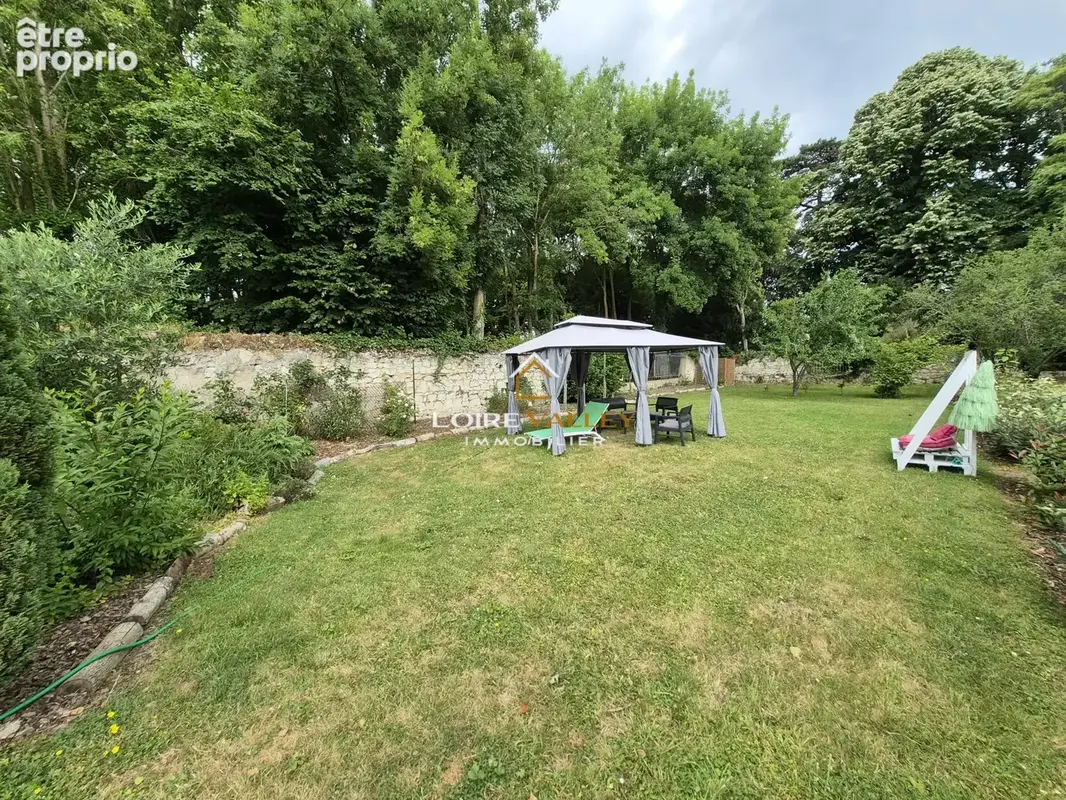 Caractère et authenticité pour cette maison avec vue Loire - photo 11