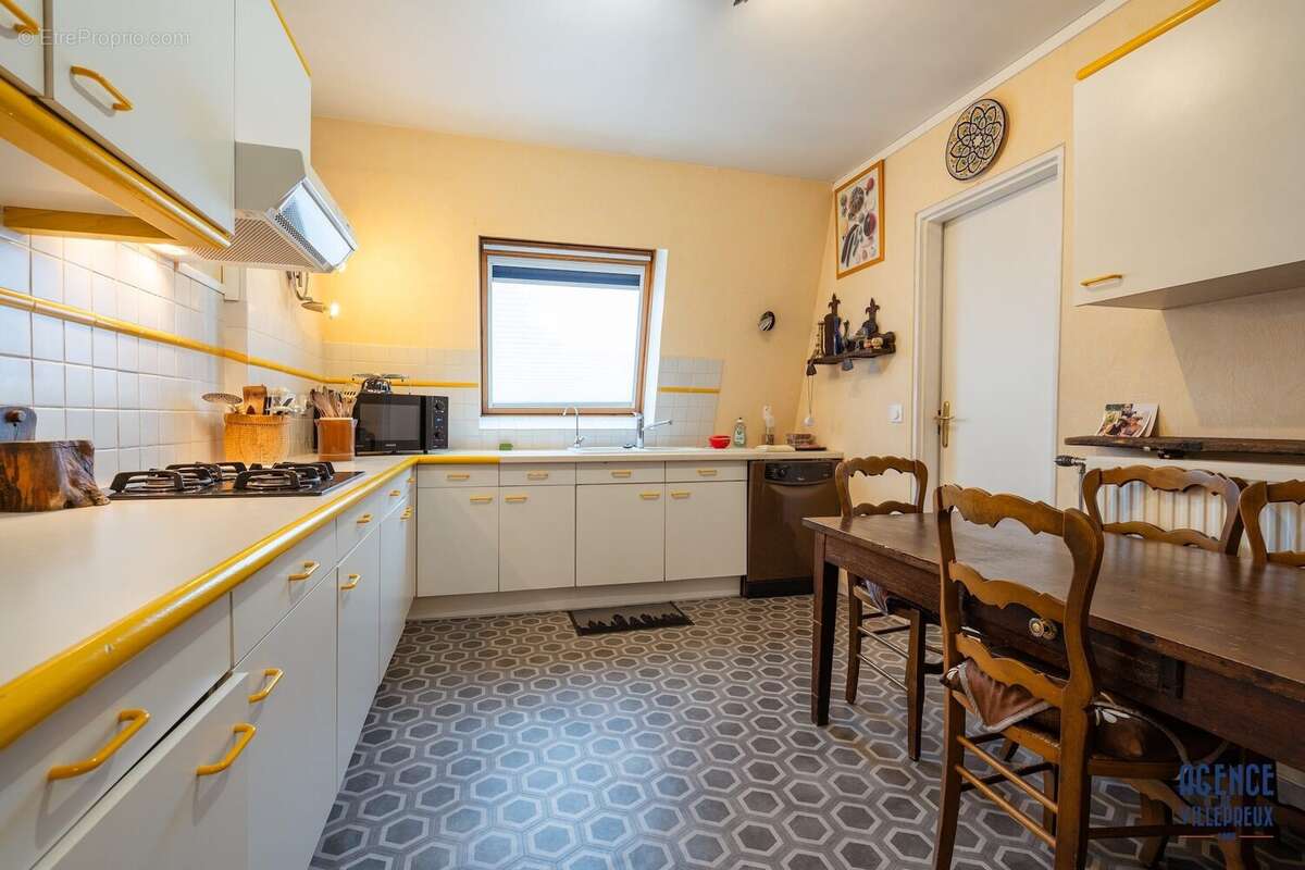 Appartement à VILLEPREUX