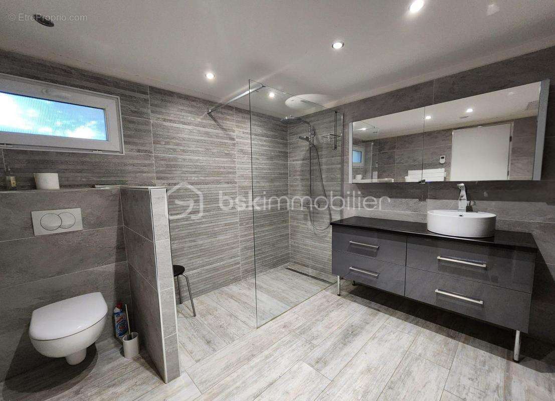 Villa 4 chambres avec piscine sur 2200m² env de terrain - photo 15