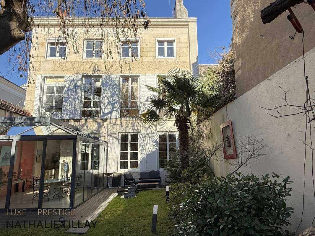 Hotel particulier de 1850 ,  à vendre ,  jardin et garage,  Orleans cathédrale - photo 21