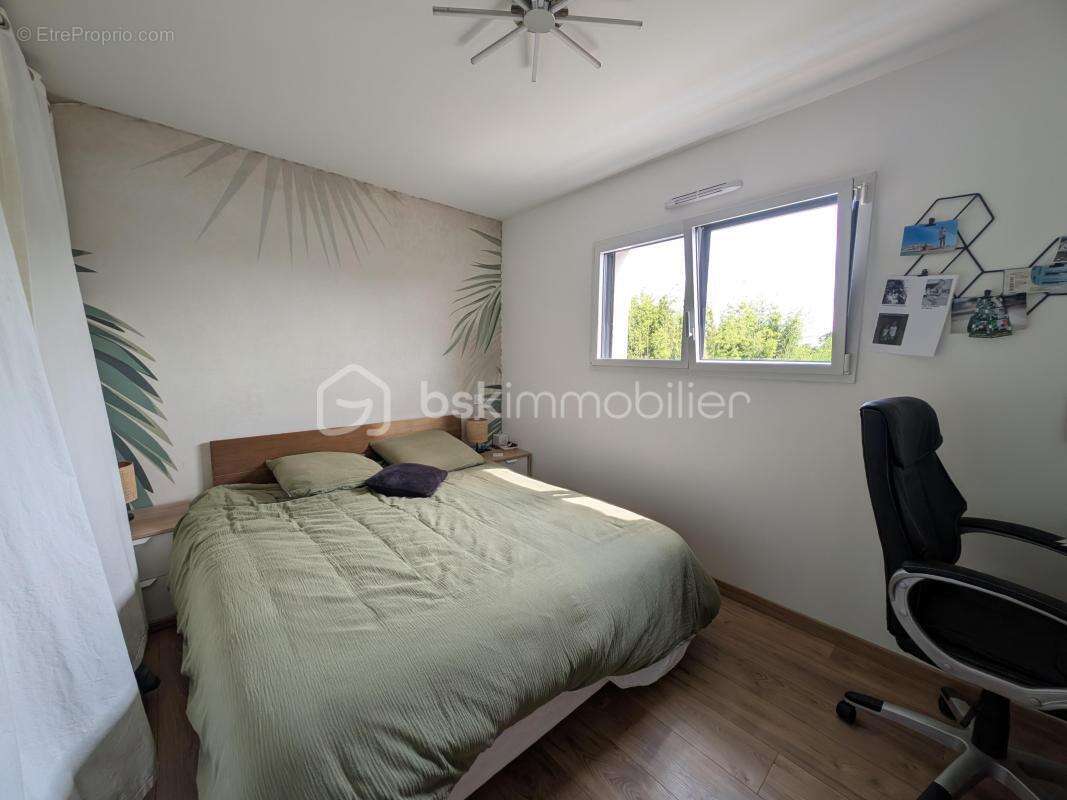 Aux portes de Rennes, à seulement 5 minutes du centre de Cesson-Sévigné, laissez-vous séduire par cette magnifique maison contem - photo 20
