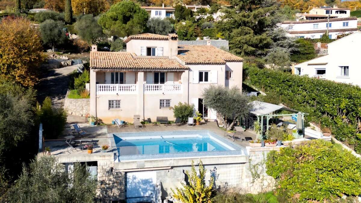 Maison à GATTIERES