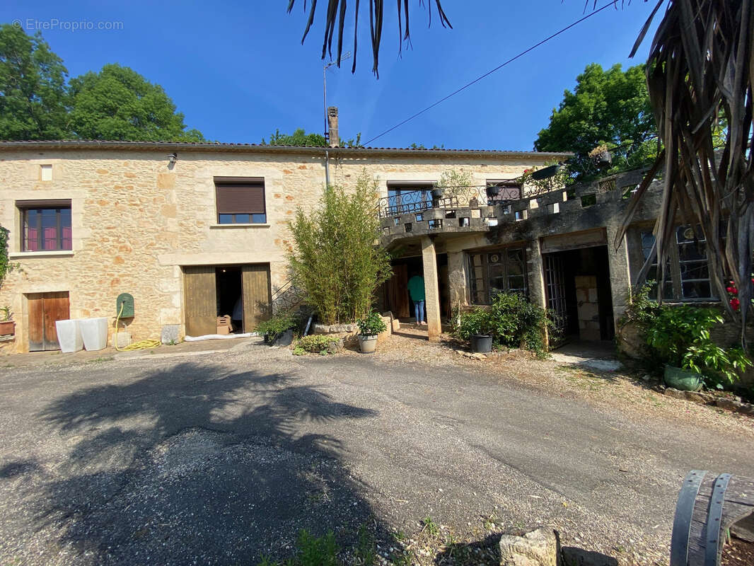 Maison à CUZORN