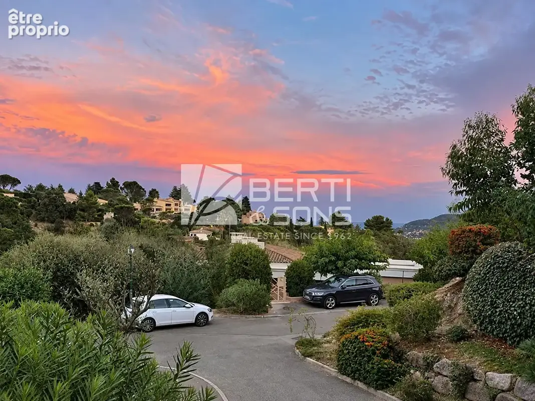 Exclusivite - beau 2/3 pieces en tres bon etat avec grande terrasse domaine securise - photo 18