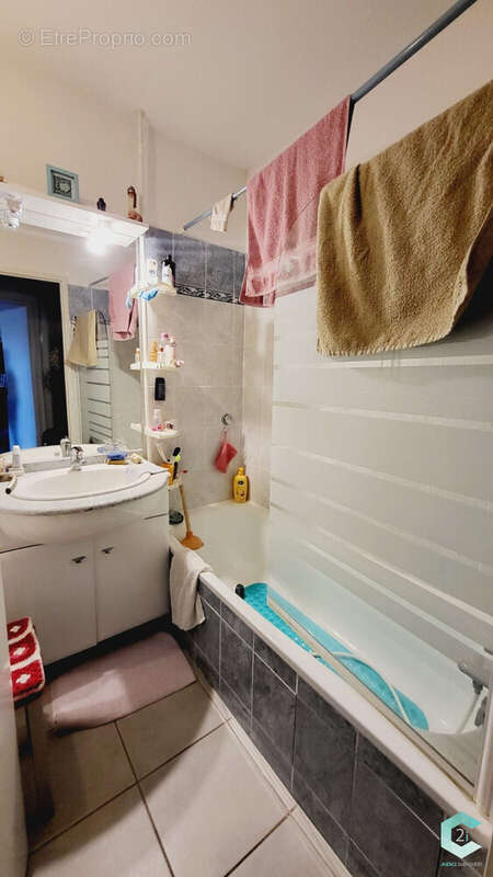 Appartement à CAZERES