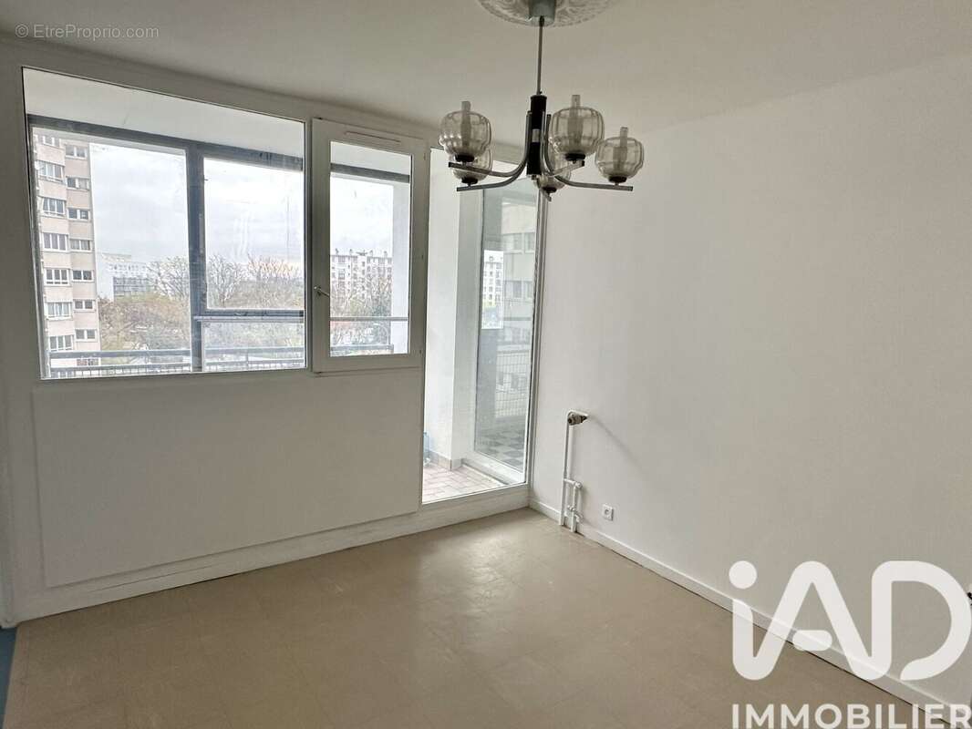 Photo 3 - Appartement à LA COURNEUVE