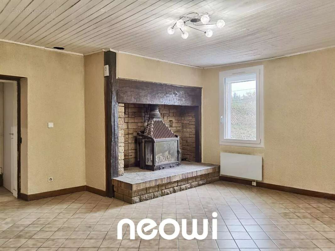 Maison à BAGNAC-SUR-CELE