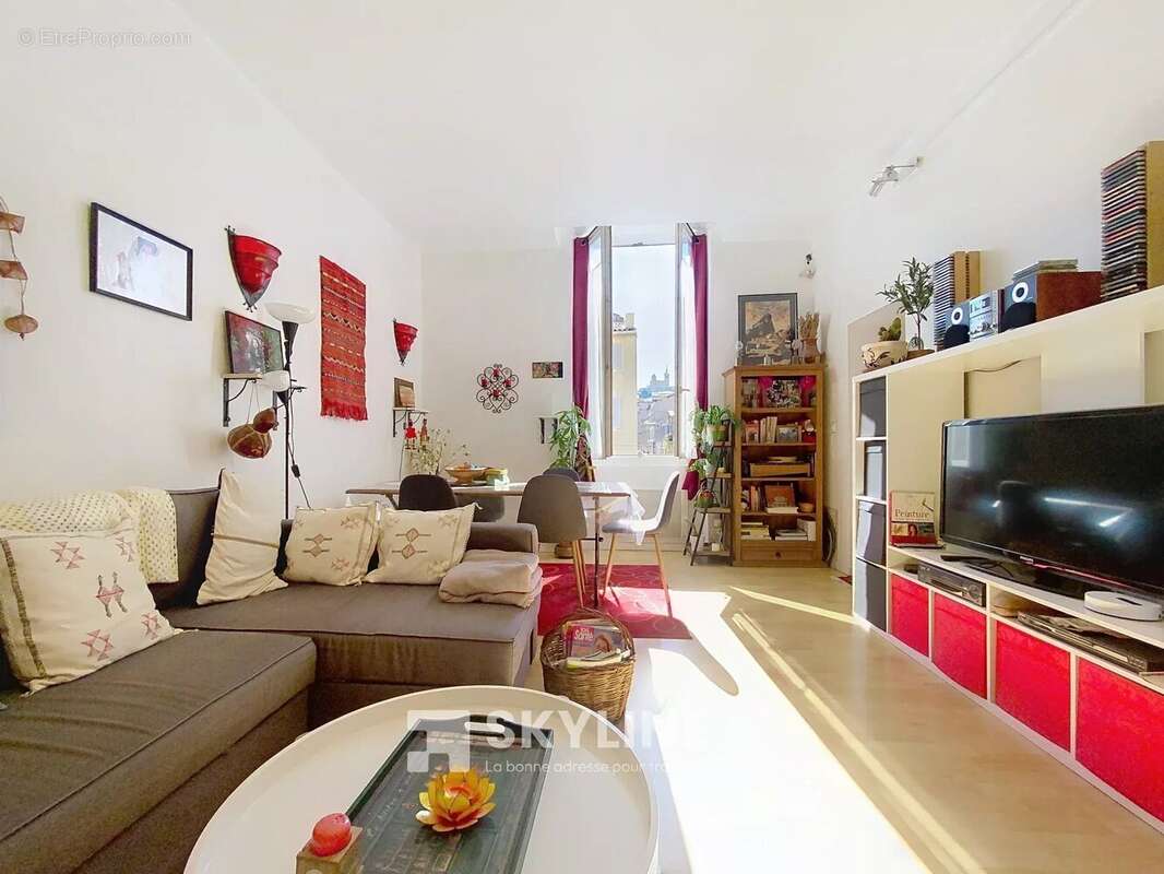 Appartement à MARSEILLE-6E