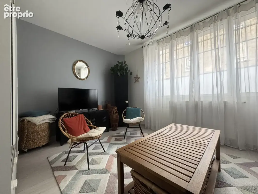Jolie maison de ville avec 5 chambres, terrasse et stationnement privatif ! - photo 6
