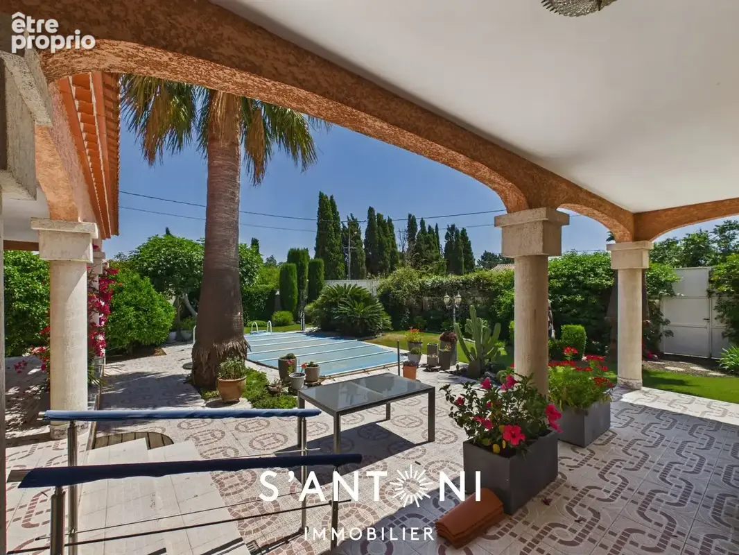 Sauvian  propriété de caractère de plus de 250 m² habitables  terrain de 970 m²  piscine, garage, atelier  dpe a/a - photo 18