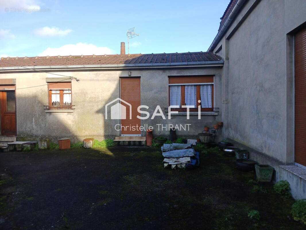 Photo 1 - Maison à CAMBLAIN-CHATELAIN
