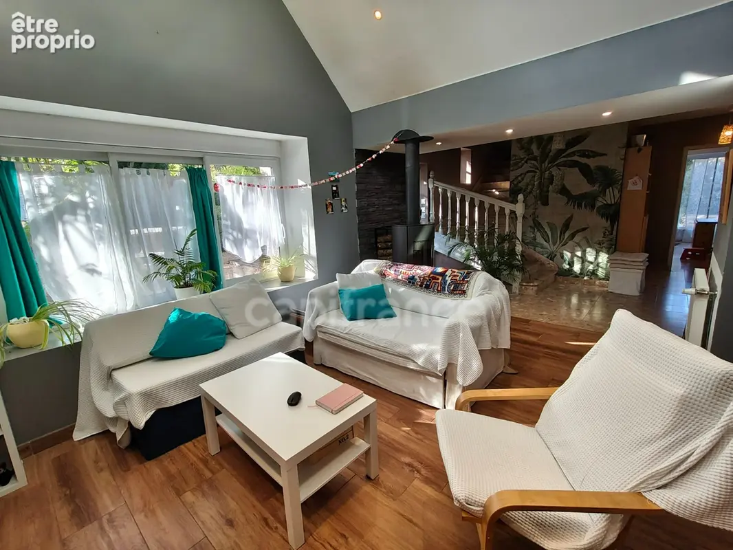 Maison en pierre avec plus d’un hectare de terrain – Berrien - photo 3