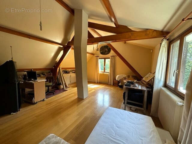 Maison à BURES-SUR-YVETTE