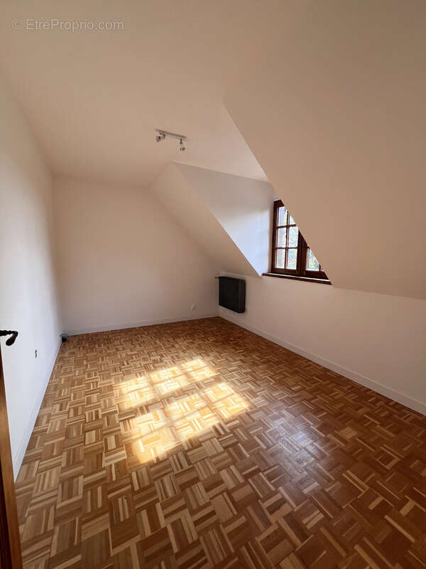 Maison à LIVRY-SUR-SEINE