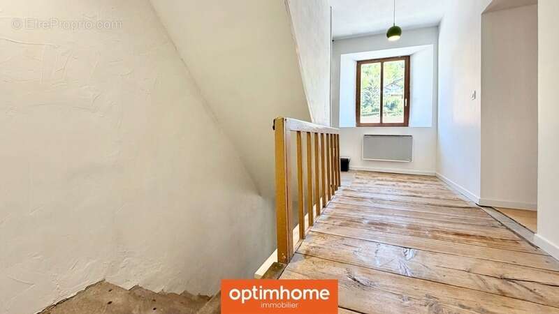  VENTRON – Maison mitoyenne avec jardin clos, dépendances et fort potentiel d’aménagement  - photo 11