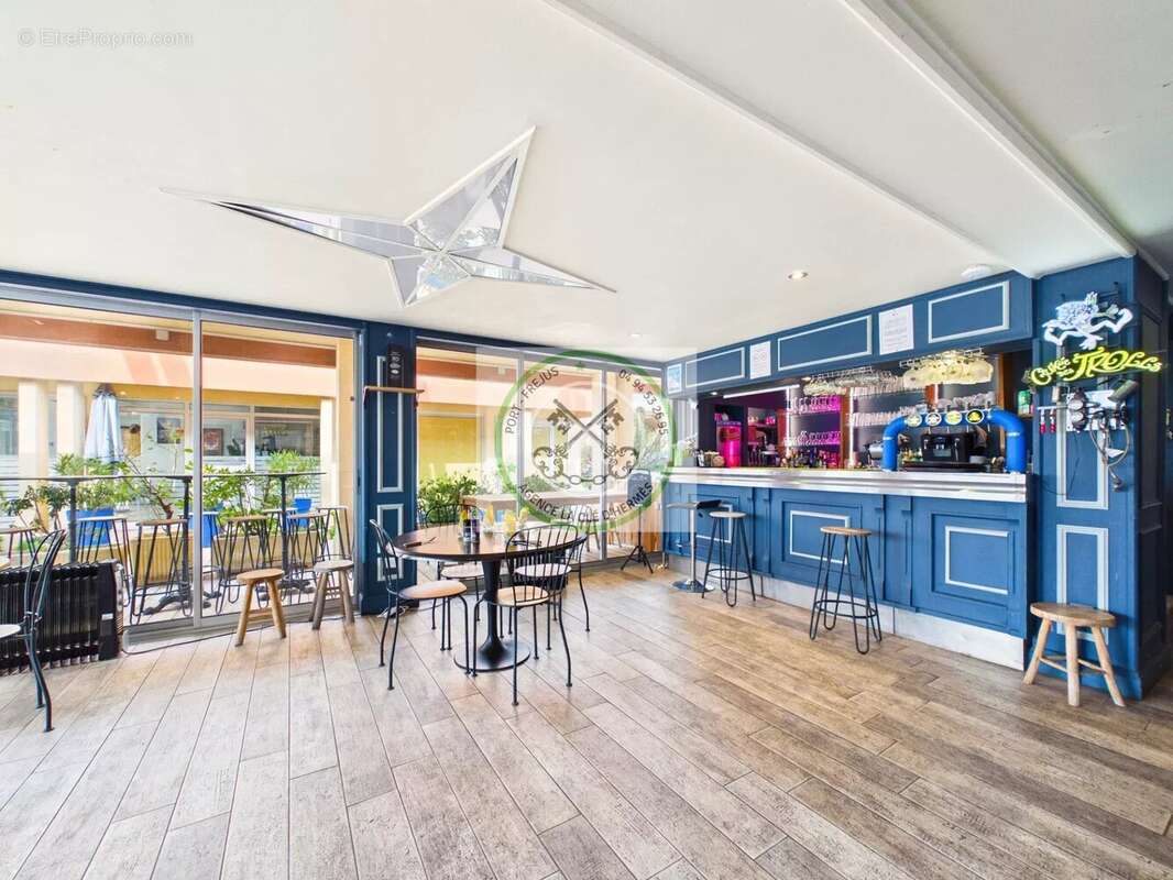 Commerce à SAINT-RAPHAEL