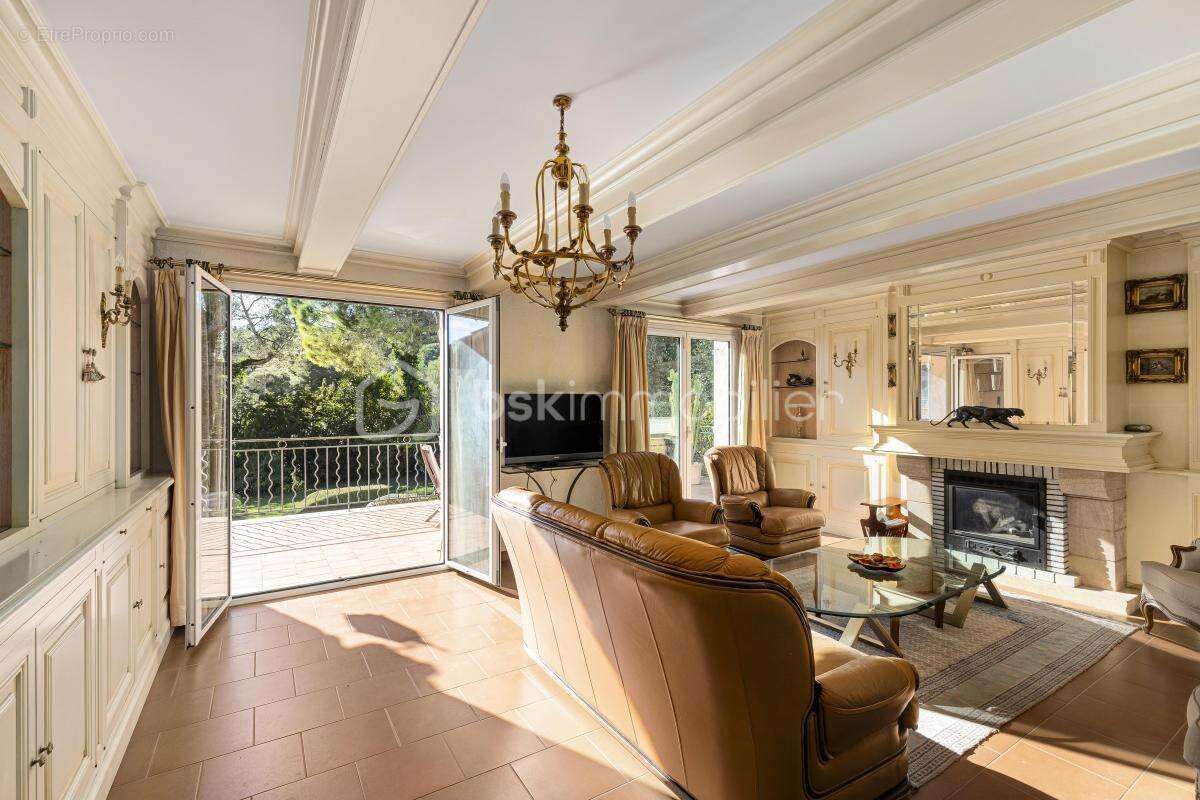 Maison à MOUGINS