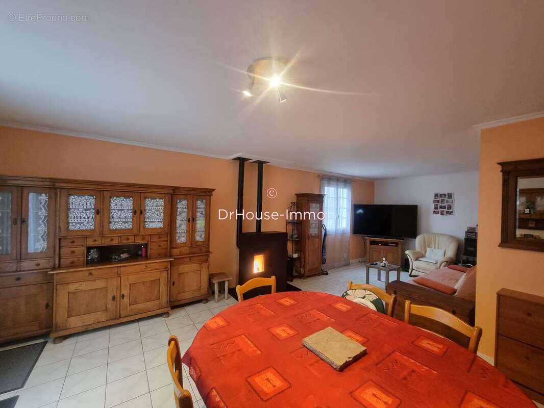 Maison à SAINT-GERMAIN-DES-PRES