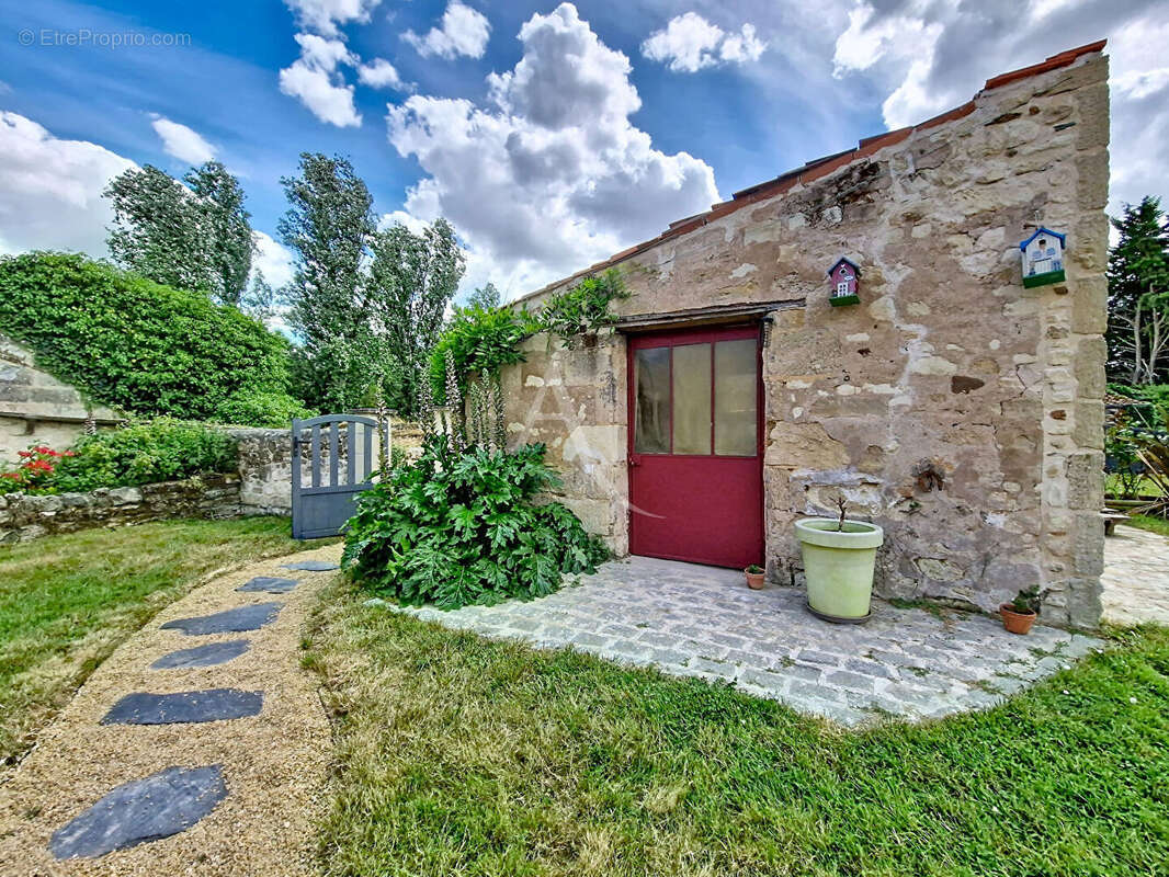 Maison à DOUE-LA-FONTAINE