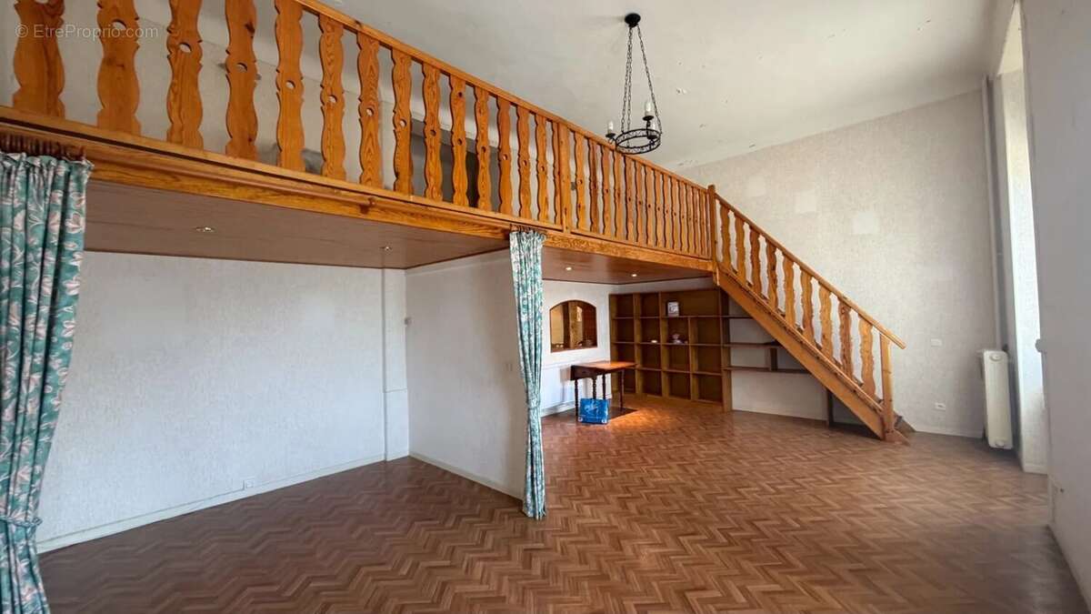 Grand F1 avec mezzanine et parking en sous-sol – Plein sud – Thorenc - photo 2