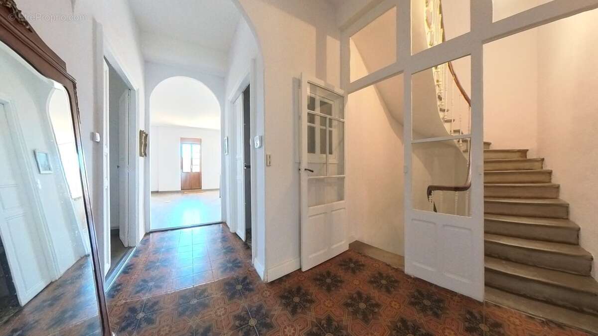 Maison à SAINT-THIBERY