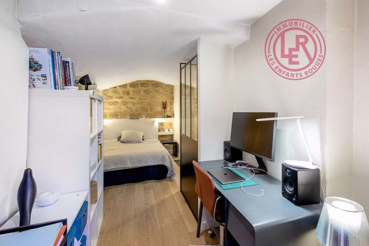 Appartement à PARIS-10E