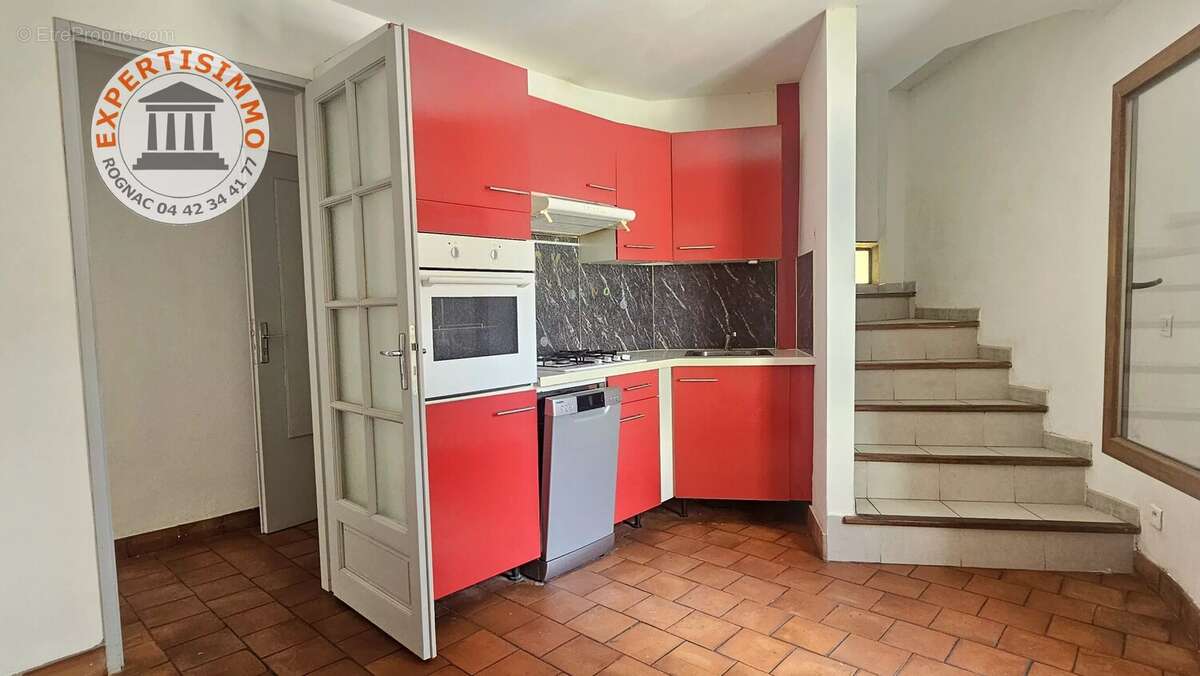 Maison à VELAUX