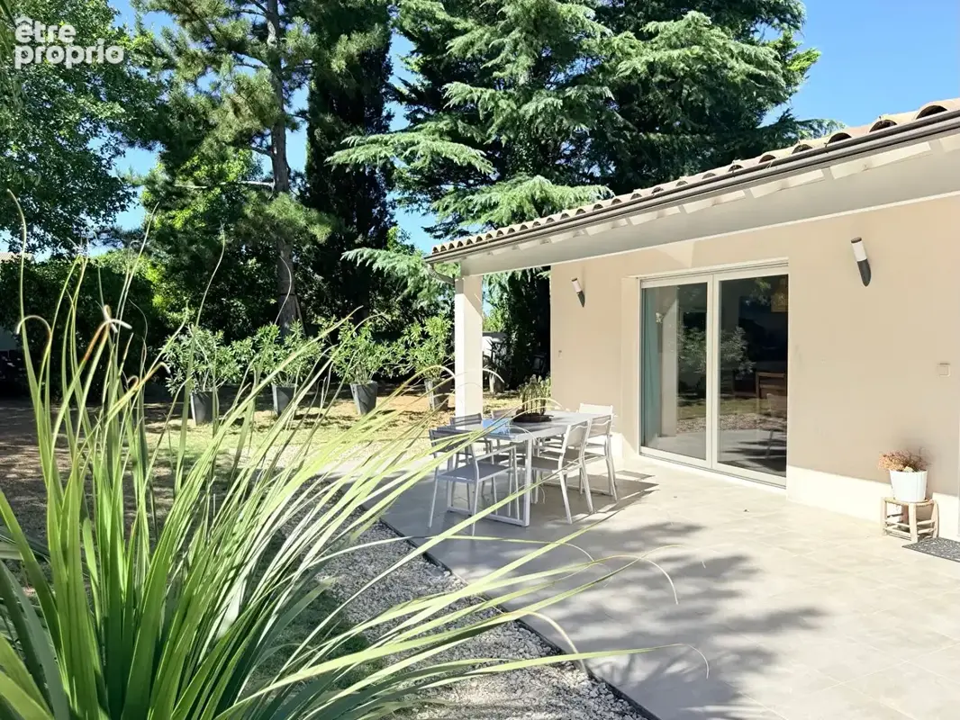Villa contemporaine de plain-pied + studio indépendant - Saint-Paul-Trois-Chateaux - 7 pièces - 120 m² - photo 4