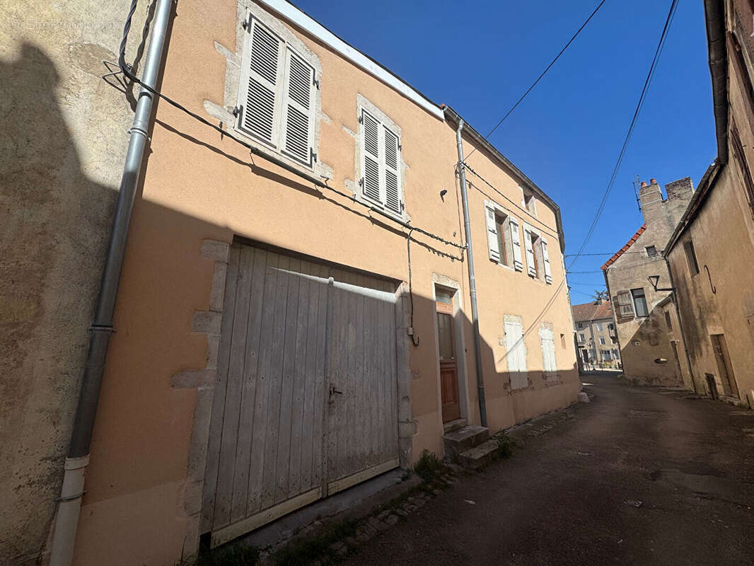 Appartement à MERCUREY