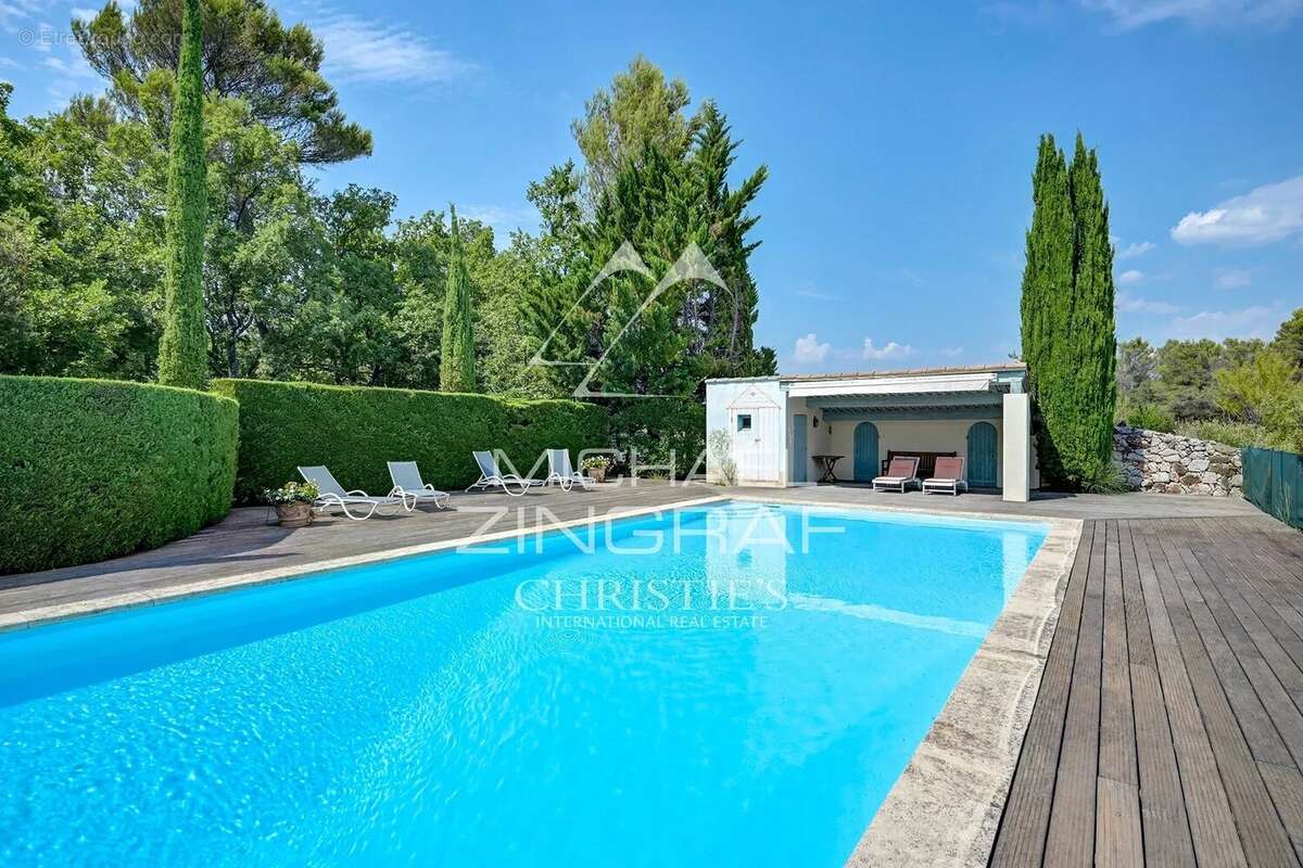 À 30 minutes d'Aix-en-Provence – Authentique bastide du XIXᵉ siècle au cœur d'un domaine de plus de 5 hectares - photo 13