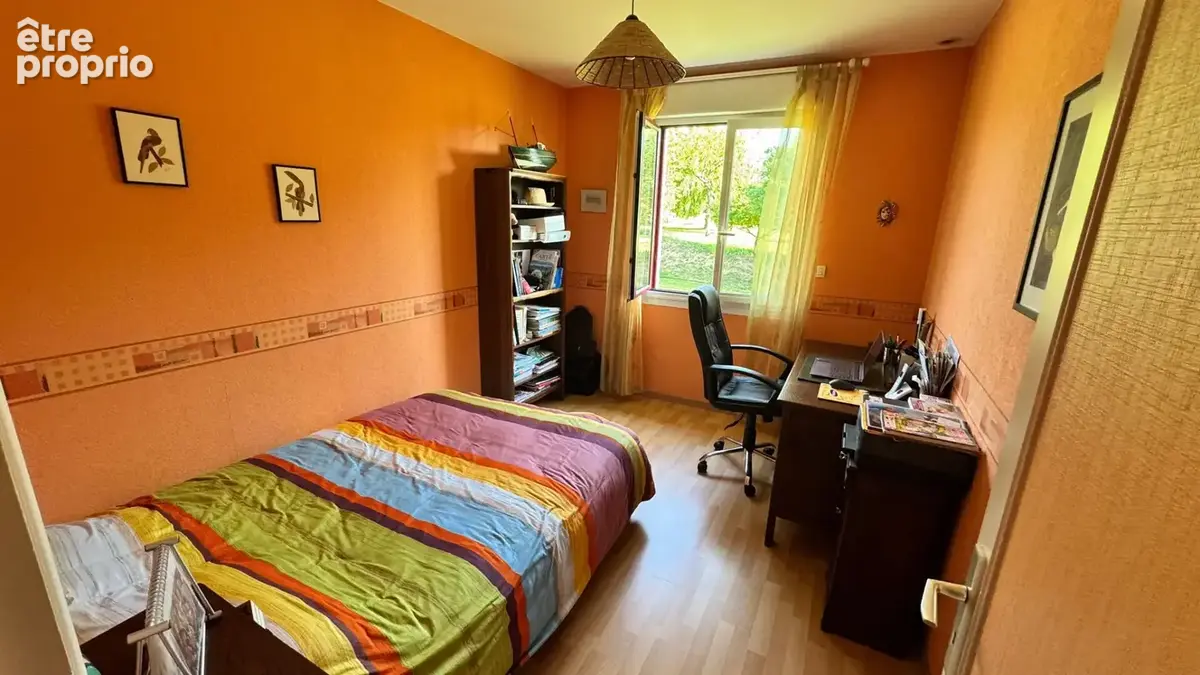 A vendre, maison + terrain constructible à Saint-Lô 3 chambres avec vie de plain-pied, sous-sol et combles aménageables - photo 5