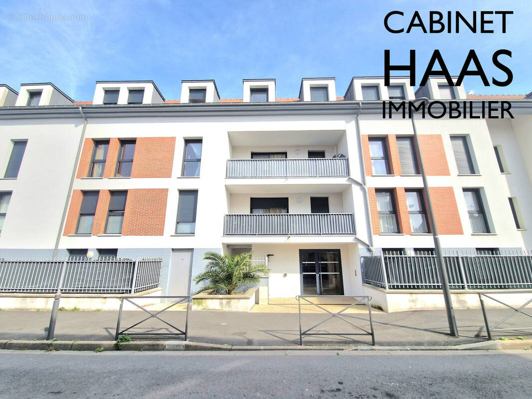 Immeuble - Appartement à TORCY