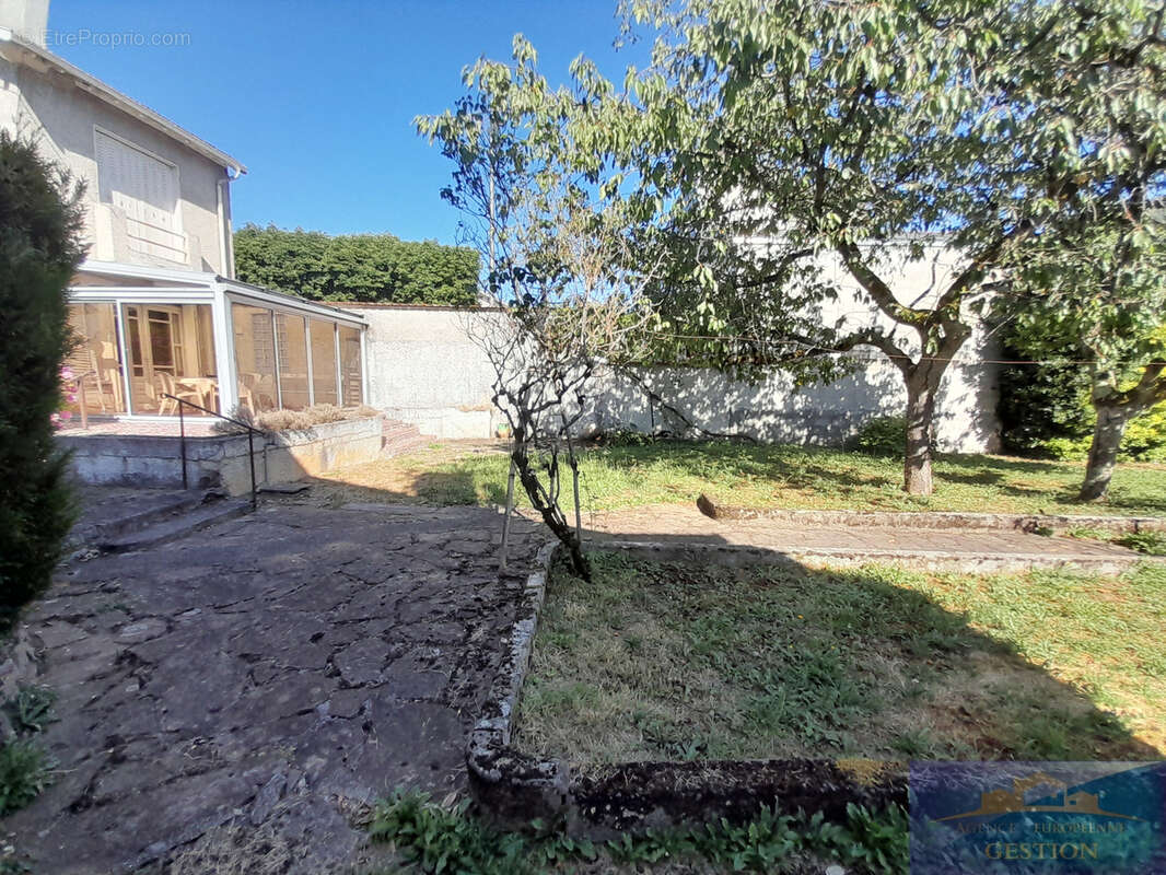 Maison à LOURDES