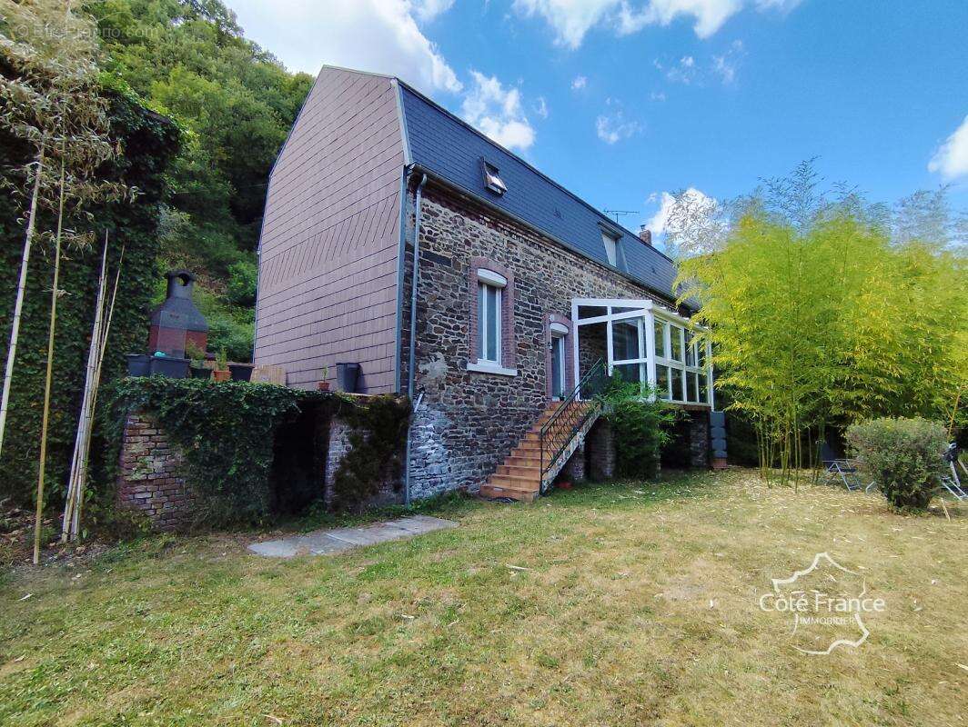SECTEUR VIREUX Maison individuelle 4 chambres, avec garage e - photo 2