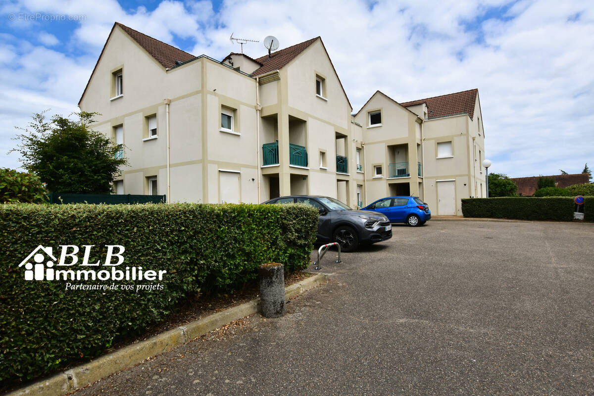 Appartement à LE PERRAY-EN-YVELINES