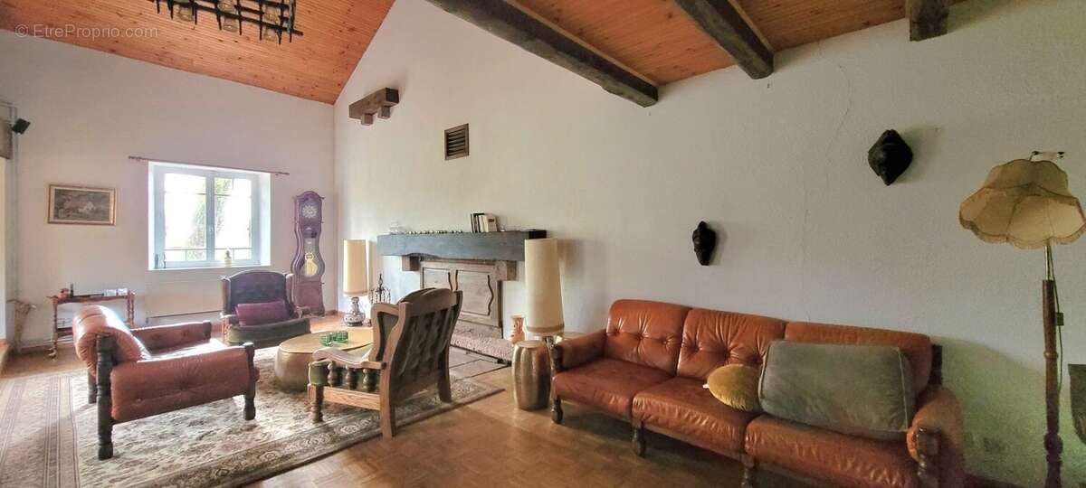 Maison à LE PUID
