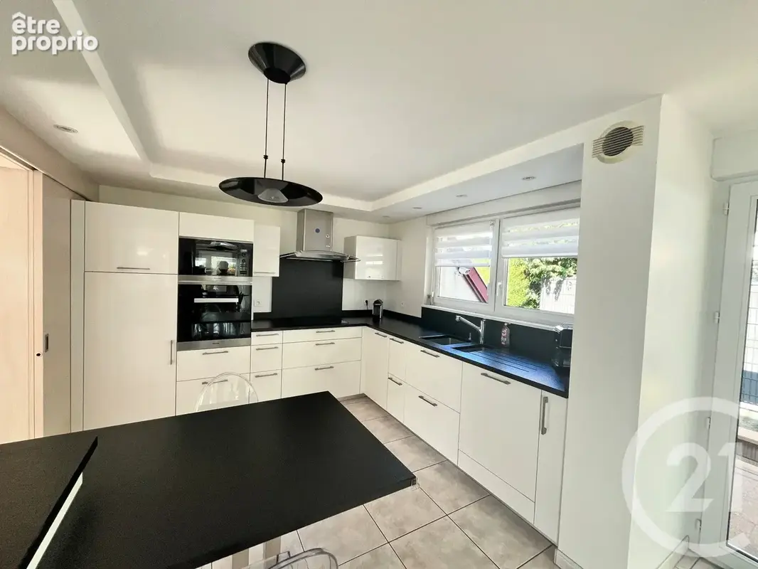 Maison 8 pièces 255 m² à vendre à Oberhausbergen (67205) - photo 5
