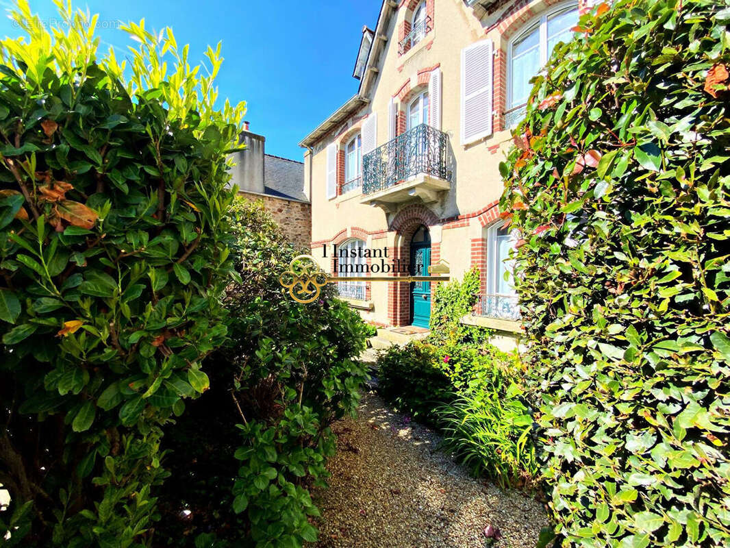 Maison à SAINT-POL-DE-LEON