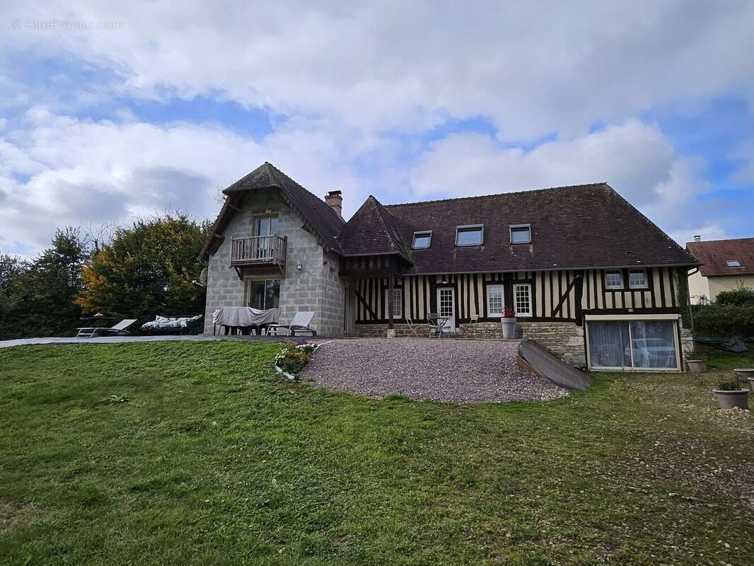 Maison à HERMIVAL-LES-VAUX