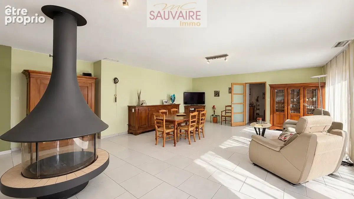 Belle maison de ville 217 m2   Grands volumes et espaces indépendants - photo 4