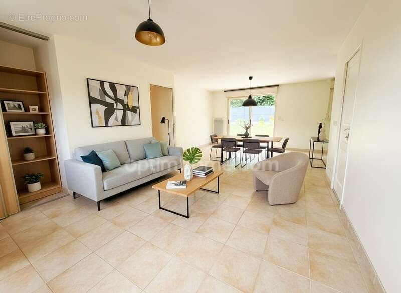 Maison à CONNERRE