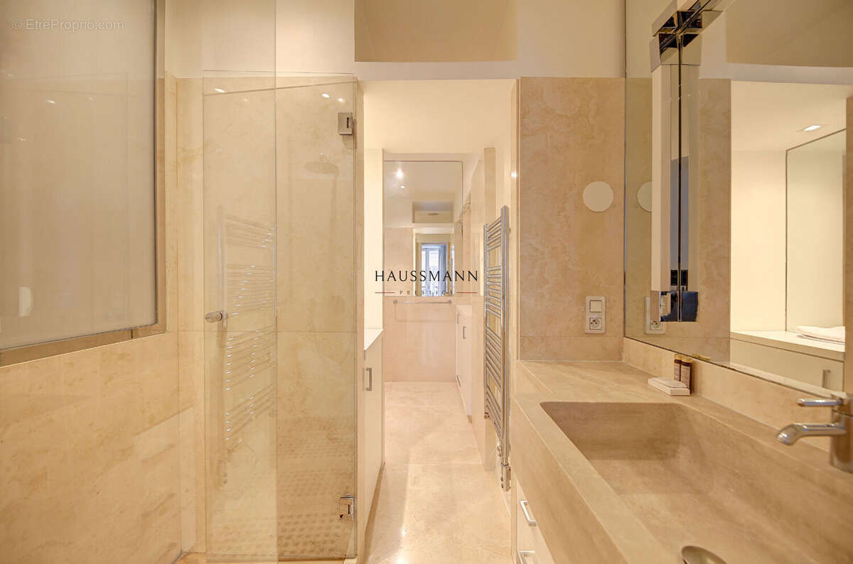 Appartement à PARIS-6E