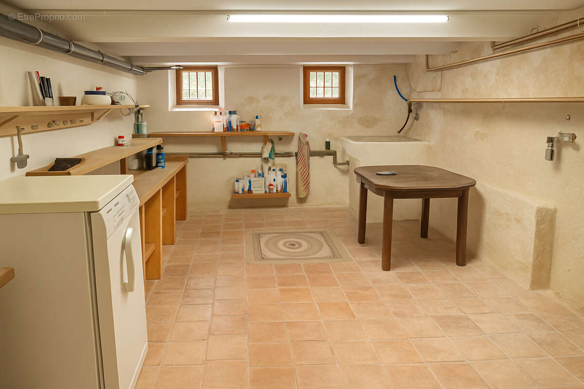 Maison à SOLLIES-TOUCAS