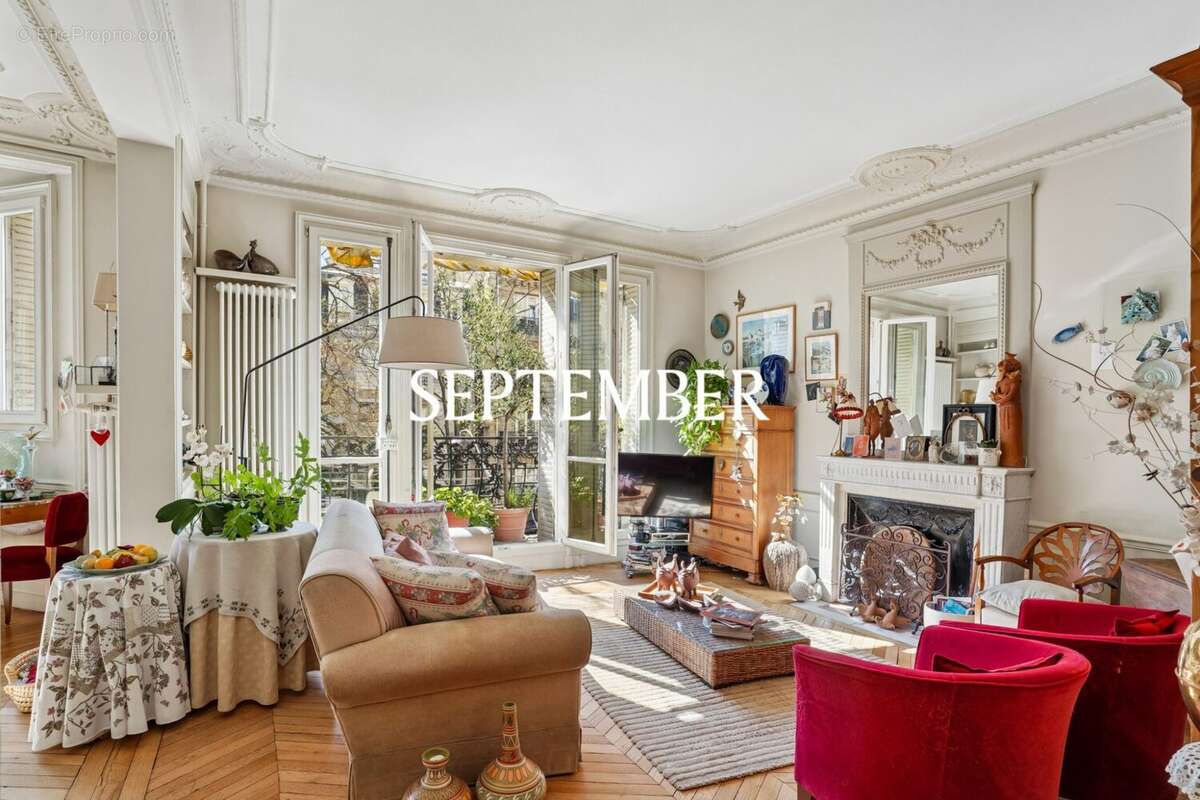 Appartement à PARIS-7E