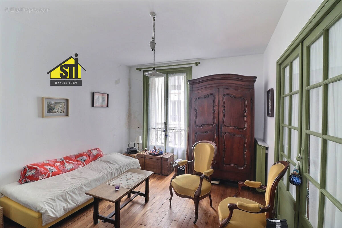 Appartement à PARIS-14E