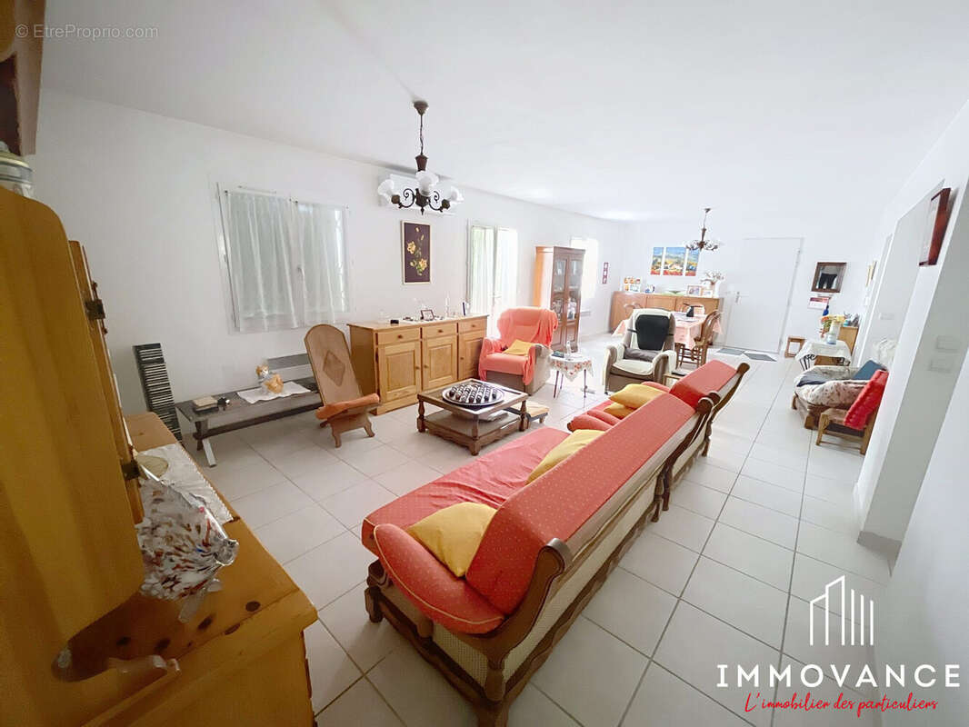 Maison à SAINT-JEAN-DE-VEDAS